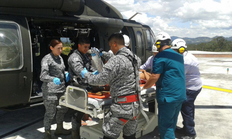 Herido por el Eln es evacuado por la Fuerza Aérea Colombiana 