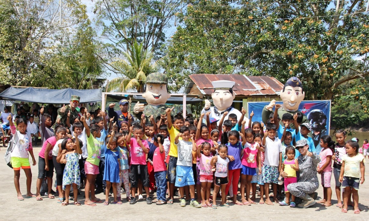 Grupo Aéreo del Amazonas conmemoró 27 años de la comunidad indígena 7 de Agosto