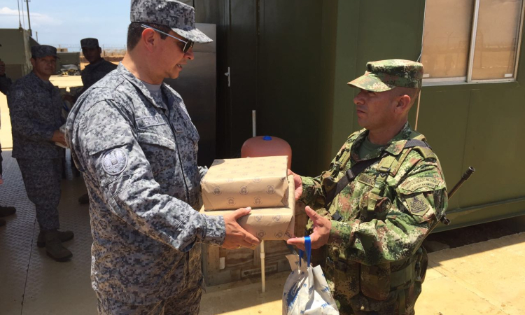 Comandante FAC visita a La Flor, Guajira 