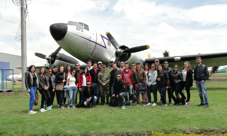 Alumnos de la Escuela de Guerra conocieron la misión de la Fuerza Aérea en Madrid, Cundinamarca