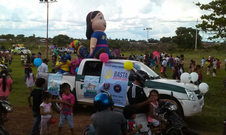 Fuerza Aérea apoya campaña "Yo juego, no trabajo"