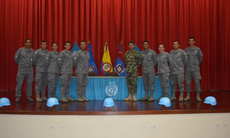 Oficiales y suboficiales de la Fuerza Aérea se capacitan para misiones de paz con la ONU