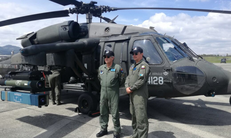 Dentro de su agenda en visita oficial a Colombia el Jefe de Estado Mayor del Ejército del Aire de España conoció el Comando Aéreo de Combate No.5 en compañía del General Carlos Eduardo Bueno Vargas, Comandante de la Fuerza Aérea Colombiana.