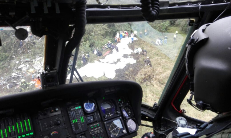 Fuerza Aérea ya realiza extracción de cuerpos 