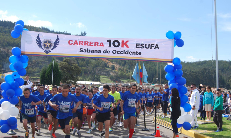 ESUFA celebra el aniversario de la Fuerza Aérea con la carera 10K  