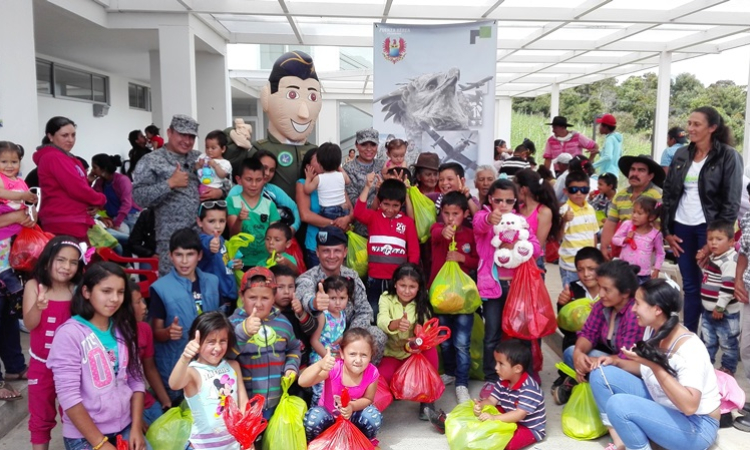 1.500 habitantes de San Juanito fueron beneficiados en la gran Jornada de Apoyo de la Fuerza Aérea