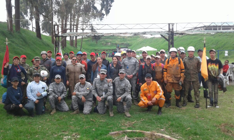 Brigadistas se capacitan en Madrid, Cundinamarca, gracias a la Fuerza Aérea  