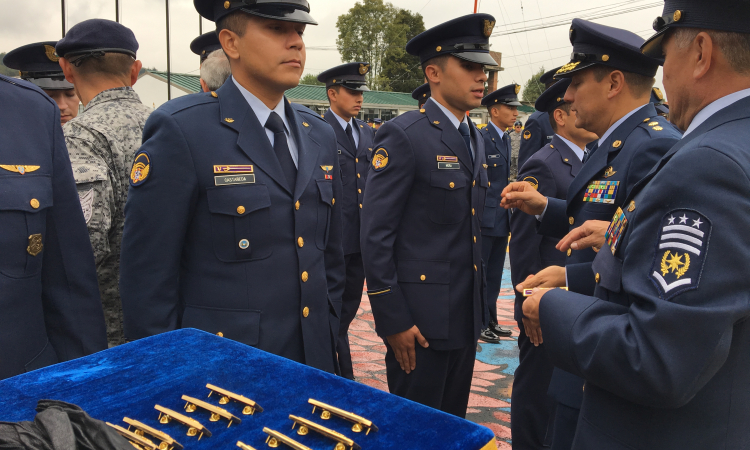 Fuerza Aérea impone Citación Presidencial a integrantes del Comando Aéreo de Mantenimiento 