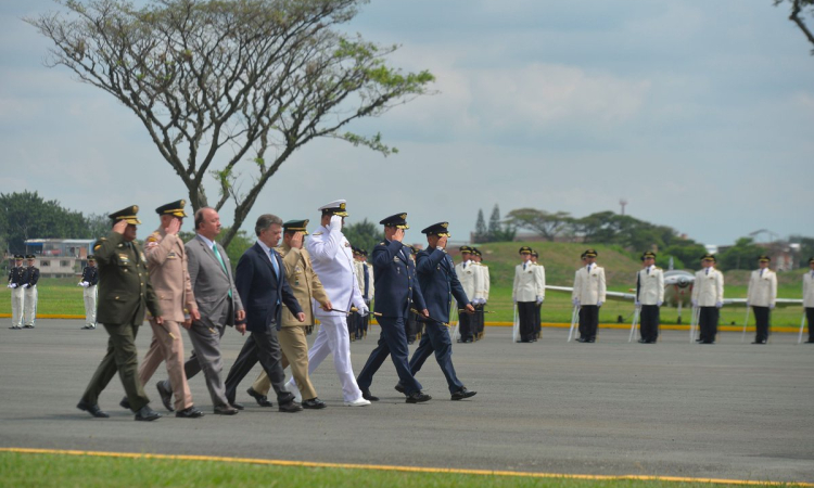 Ascensos Escuela Militar de Aviación 