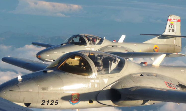 Nuevos pilotos militares de T-37 al servicio del país