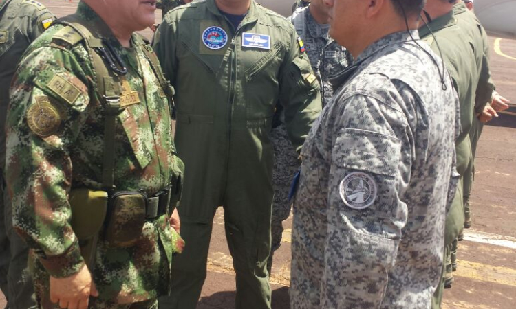 Comandante de las Fuerzas Militares conoce capacidades de la Fuerza Aérea en el Ejercicio LFE 