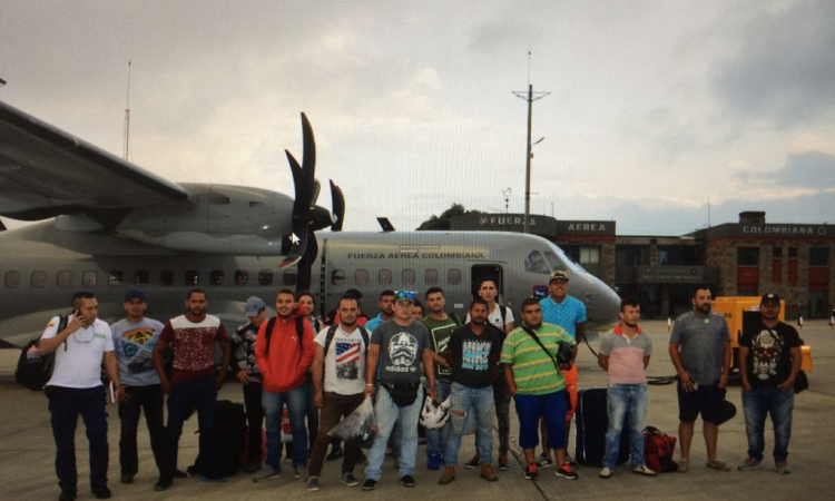 Fuerza Aérea Colombiana transportó deportados nacionales desde Perú 