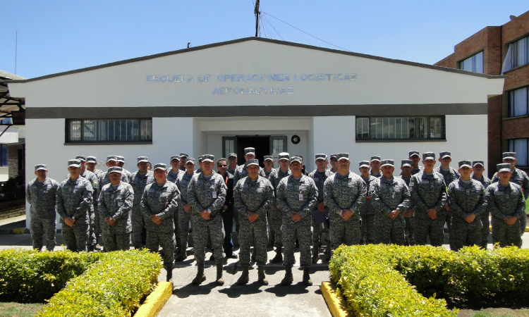 Escuela de Operaciones Logísticas del Comando Aéreo de Mantenimiento inicia programación académica de 2017