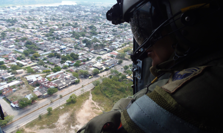 Fuerza Aérea Colombiana sobrevuela poblaciones del Magdalena Centro para fortalecer la seguridad 