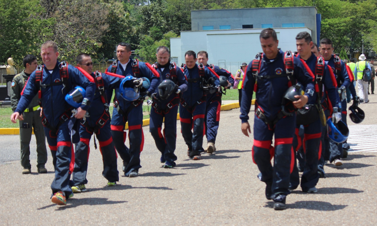 Veteranos del paracaidismo colombiano se reunieron en el Comando Aéreo de Combate No. 4