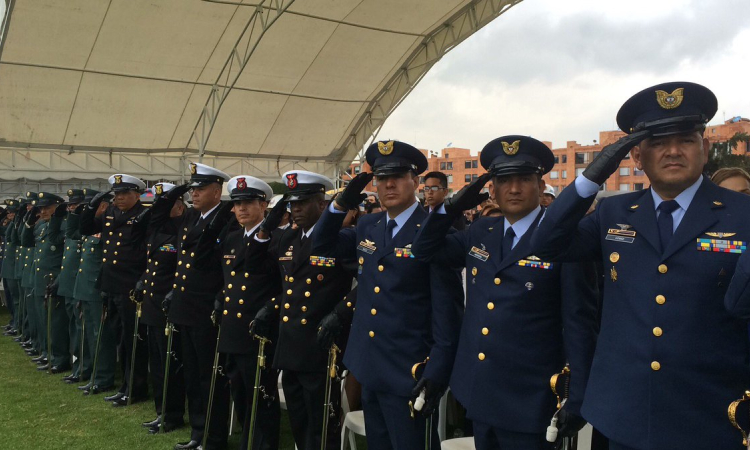 Ascensos de suboficiales de las Fuerzas Militares al máximo escalafón