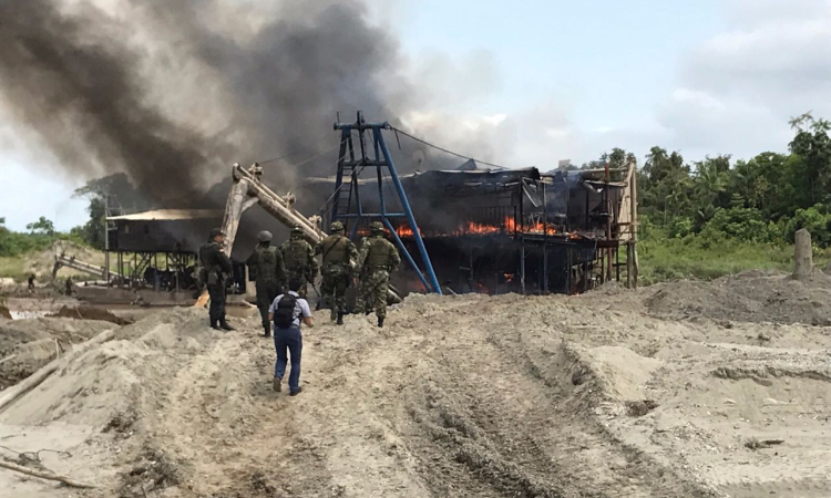 Fuerzas Militares fortalecen operaciones para evitar la minería ilegal en el país