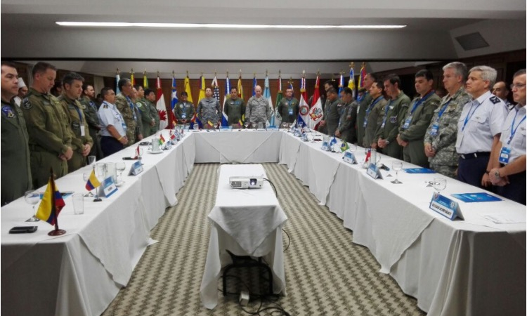 Del 6 al 09 de marzo, delegaciones de 14 Fuerzas Aéreas Americanas, llevaron a cabo en el municipio de Rionegro, el XXIV Comité de Operaciones del Sistema de Cooperación en el que se compartieron experiencias y se intercambiaron conocimientos en ciencia, tecnología, doctrina, avances en medicina aeroespacial y capacidades de las fuerzas.  