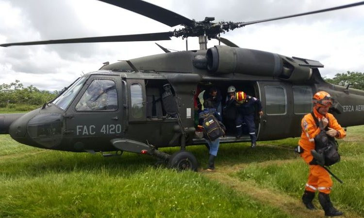 Fuerza Aérea traslada comisión a Murindó para apoyar damnificados por inundaciones