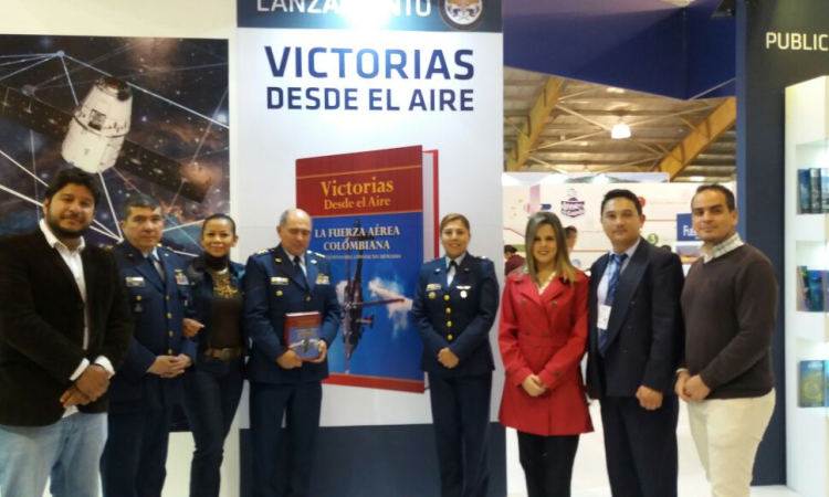 Fuerza Aérea Colombiana lidera conversatorio “Enfoque Territorial” en la Filbo - 2017