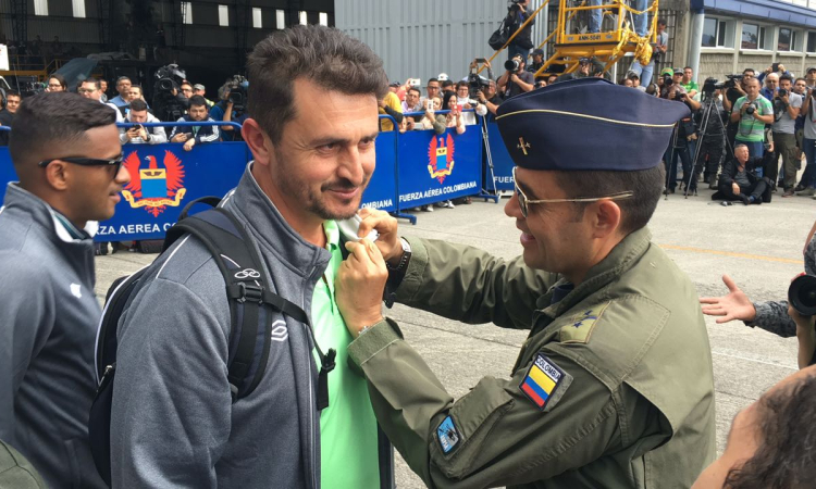 Fuerza Aérea Colombiana recibe por lo alto al equipo Chapecoense