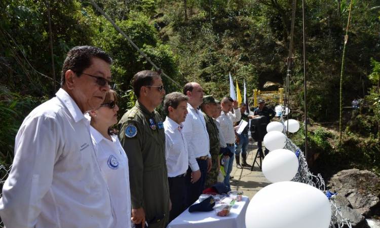 Otros dos puentes peatonales estrena El Carmen de Viboral