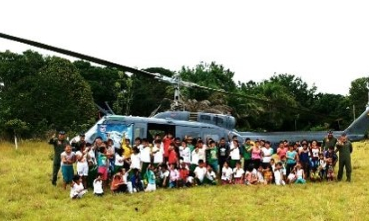 Fuerza Aérea cumple sueño de niños Vichadenses