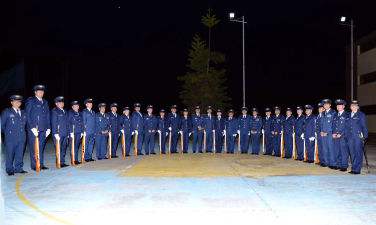 Juramento de bandera del curso especial de profesionales oficiales de reserva en ESUFA