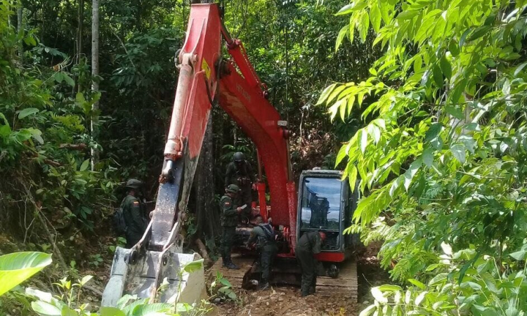 Fuerzas Militares propinan duro golpe contra la minería criminal en Nariño