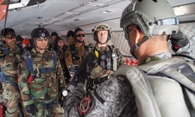 Fuerza Aérea Colombiana lideró exitosa operación internacional de paracaidismo 