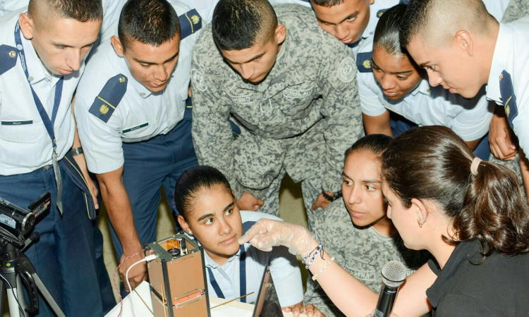 EMAVI realizó el Primer Seminario de Capacidades Aeroespaciales “Segmento Satelital”