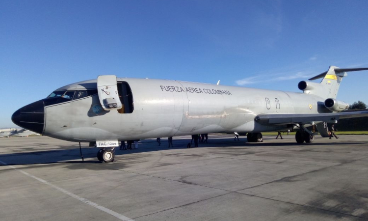 Fuerza Aérea Colombiana transporta colombianos afectados por el Huracán "María" de regreso al país