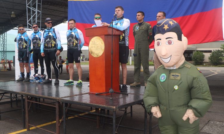 Exitosa travesía ciclística de la Fuerza Aérea 