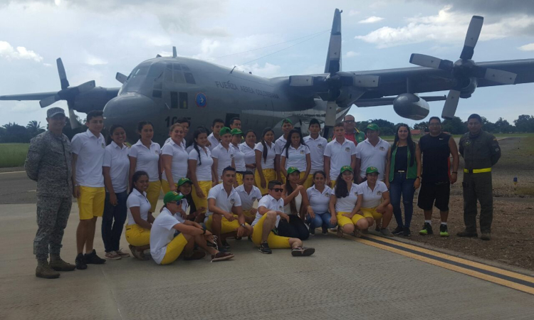 Fuerza de Tarea ARES apoya a la juventud del oriente colombiano