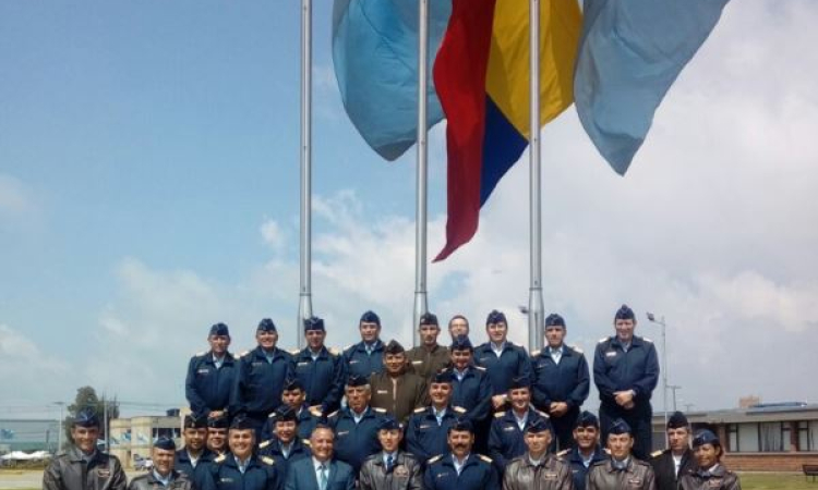 Futuros generales de las Fuerzas Militares del Perú visitan ESUFA