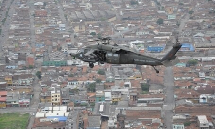 Fuerza Aérea Colombiana realiza reconocimiento y vigilancia aérea sobre la vía Panamericana