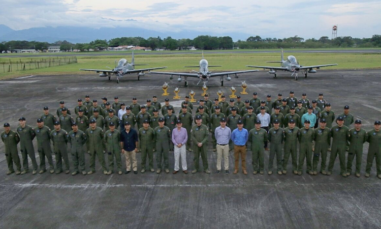 Emblemático avión A-29B “Supertucano” cumple 10 años al servicio de los colombianos