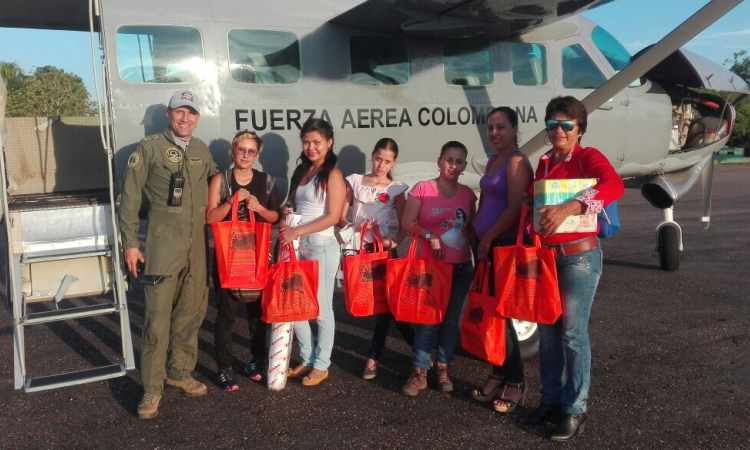 Caballeros del aire apoyan los derechos y el buen trato a la mujer 