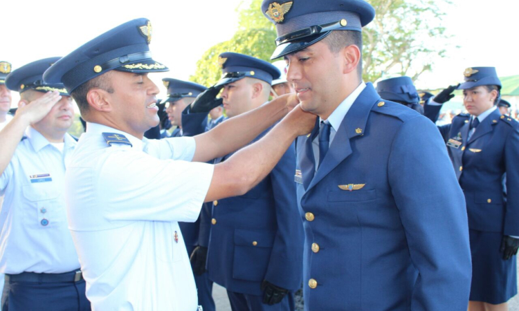 Oficiales de CACOM 6 reciben nuevo grado en su carrera militar