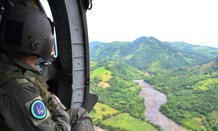 CACOM 2 fortalece desde el aire la seguridad en las vías del Meta