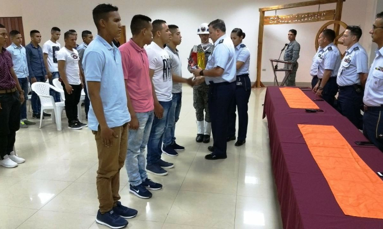 Fuerza Aérea Colombiana entrega hombres valerosos a la sociedad colombiana