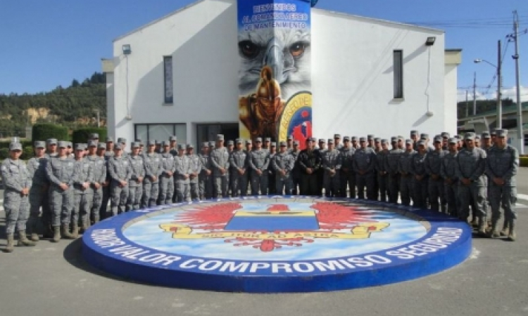 CAMAN clausura cursos de mantenimiento de la Fuerza Aérea Colombiana