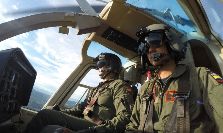 Desde el aire, la Fuerza Aérea Colombiana garantizando los comicios electorales