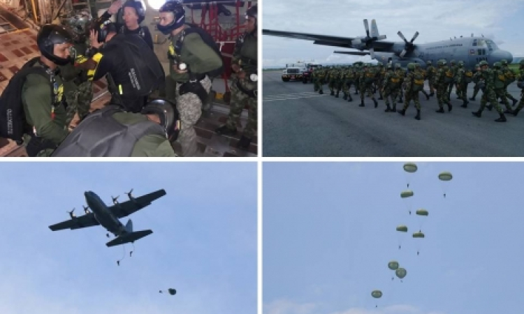 Dos aviones C-130 realizan operación de entrenamiento de paracaidismo en Tolemaida