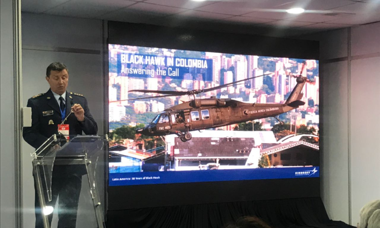 Comandante de la Fuerza Aérea Colombiana presente en FIDAE 2018