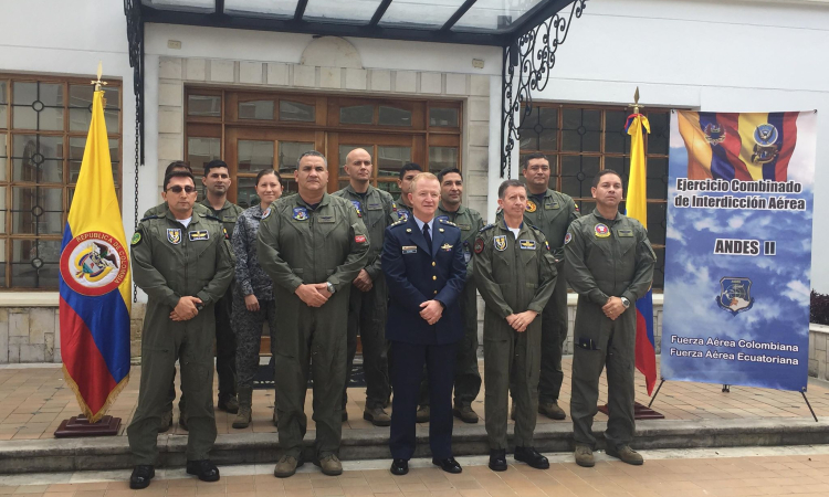 Reunión de planeación del Ejercicio Combinado de Interdicción Aérea  "Andes ll"