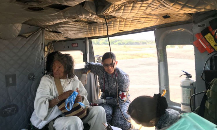 Fuerza Aérea Colombiana realiza evacuación aeromédica a un indígena Kogui hacia Santa Marta