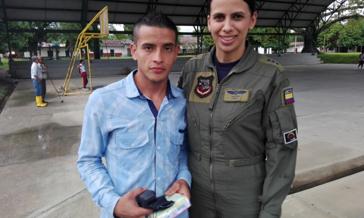 Profesionales Oficiales de Reserva de la Fuerza Aérea, benefician comunidades vulnerables en Ortega.