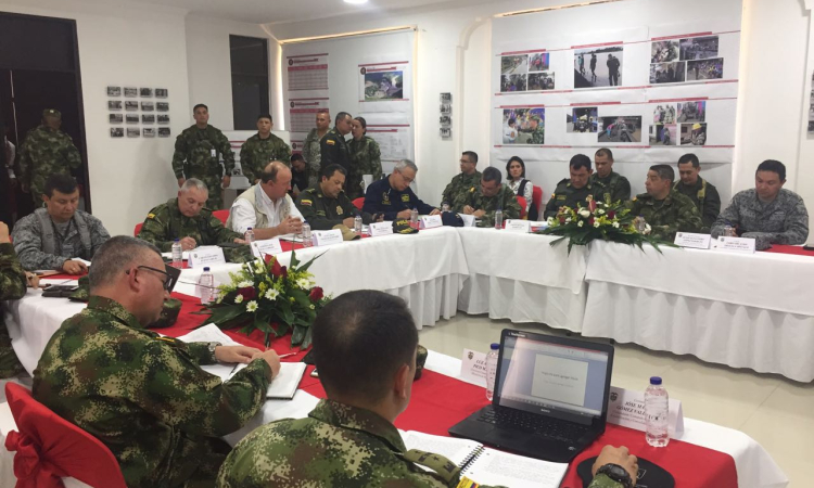 Reunión de análisis y planeamiento para atención de emergencia en Antioquia