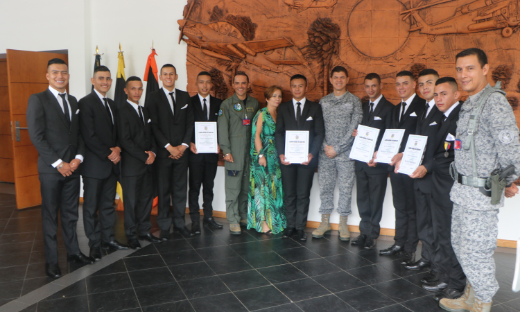 Soldados del CACOM 2 culminaron con honor su servicio militar